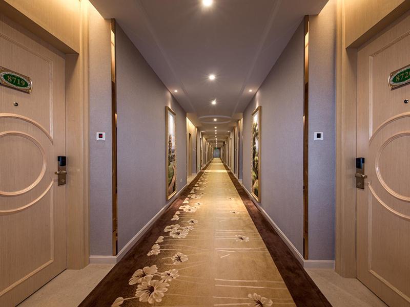 Vienna Hotel Guangzhou Baiyun Airport Exterior photo