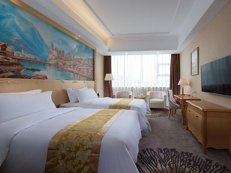 Vienna Hotel Guangzhou Baiyun Airport Exterior photo