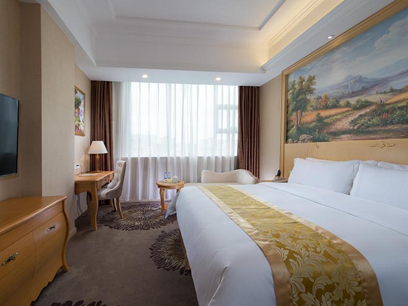 Vienna Hotel Guangzhou Baiyun Airport Exterior photo
